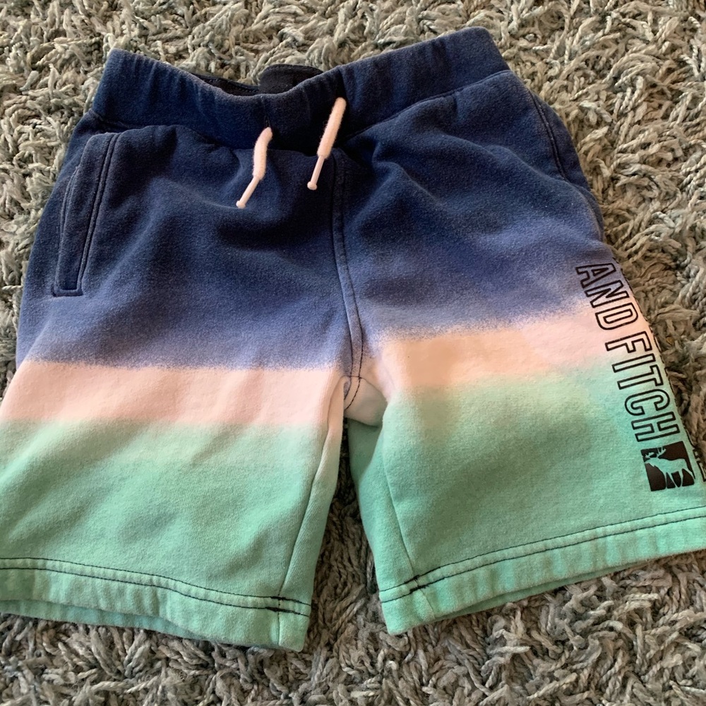 Boys Abercrombie sweatpant shorts   Size 7/8